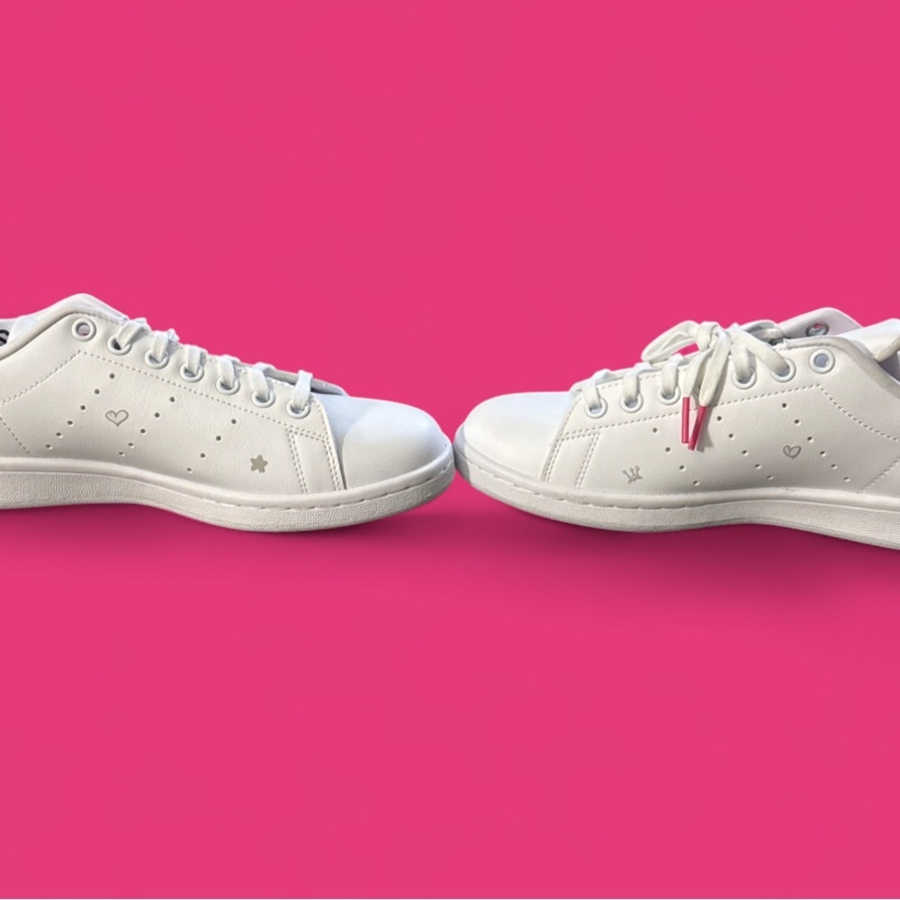 Hello Kitty x adidas Stan Smith Women US 6½ White Pink Collab Sneaker - Picture 5 of 6